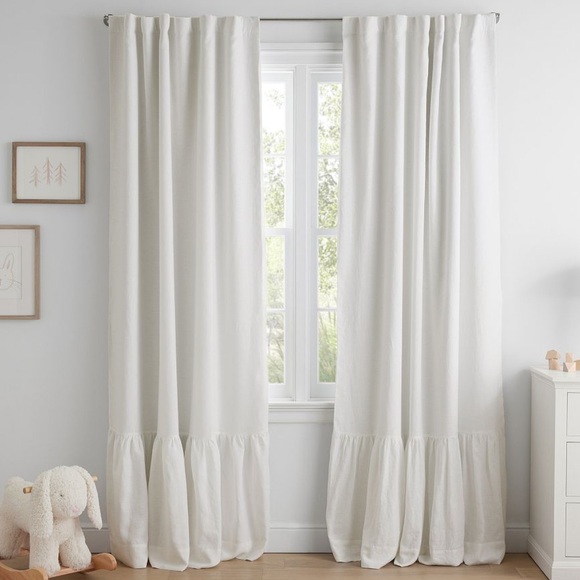 Pottery Barn Kids Belgian Linen Ruffle Blackout Curtain
52x84 in Ivory - Picture 1 of 6